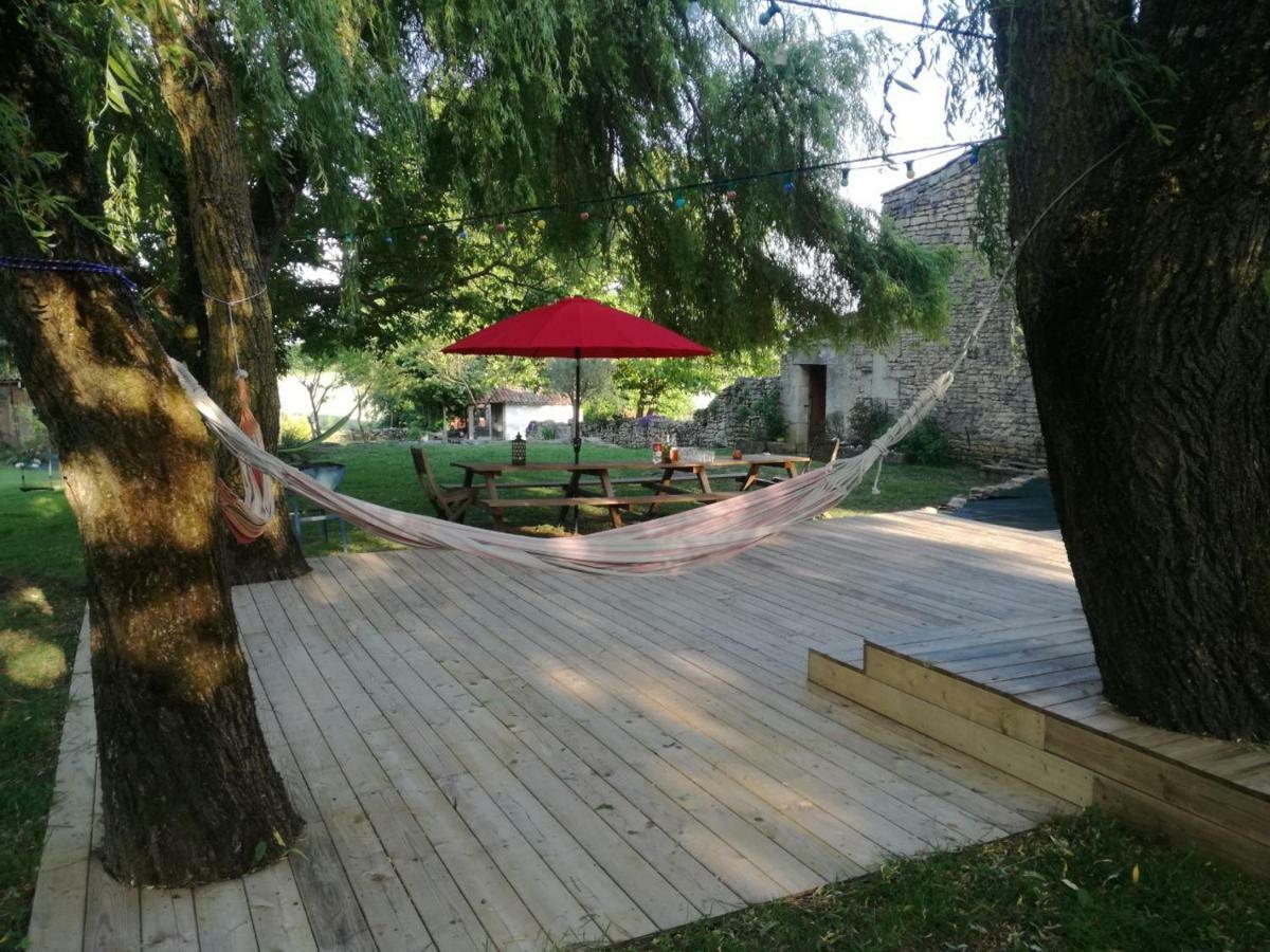 le gite des 3 saules Saint-Savinien Extérieur photo